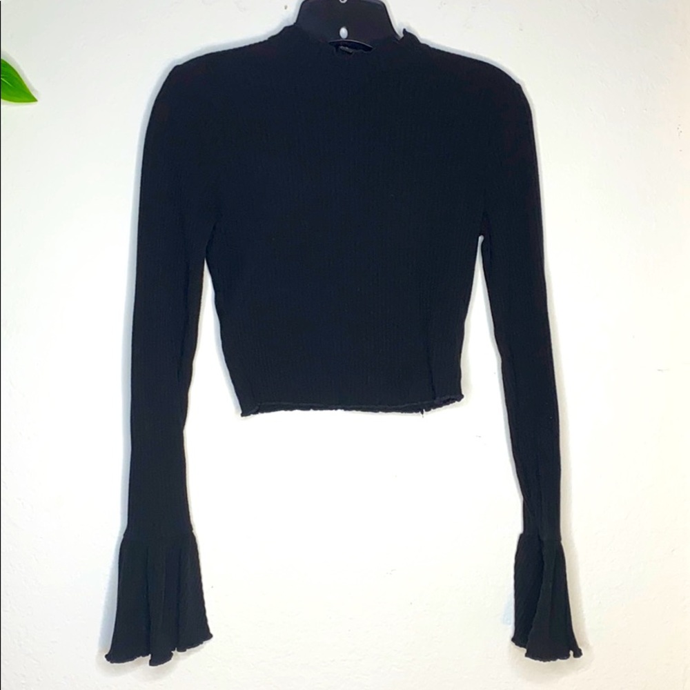 Long sleeve crop top
